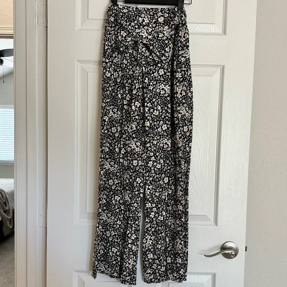 Lulus Orchard Stroll Black Floral Print Wide Leg Pants - Picture 6 of 9